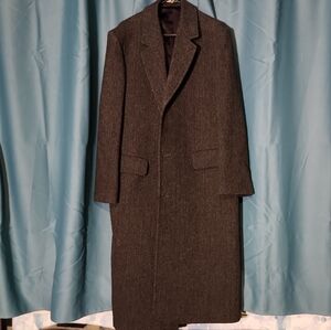 London Fog Black and Gold Label